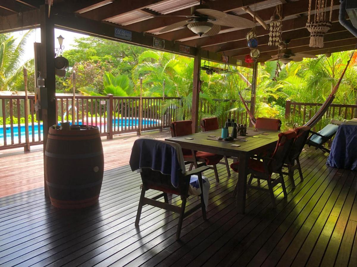 Island Time Guest Room Flying Fish Cove Bagian luar foto