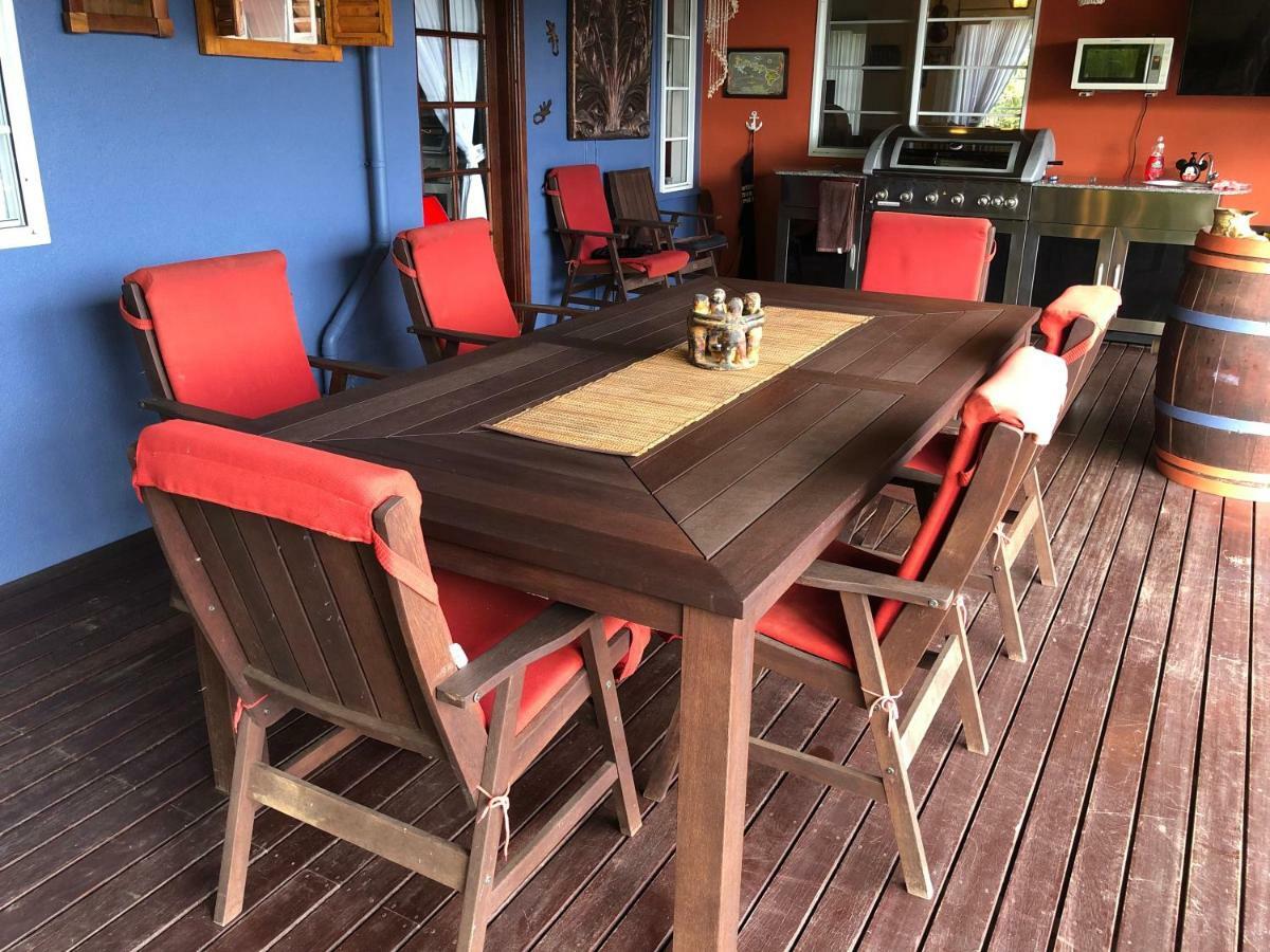 Island Time Guest Room Flying Fish Cove Bagian luar foto