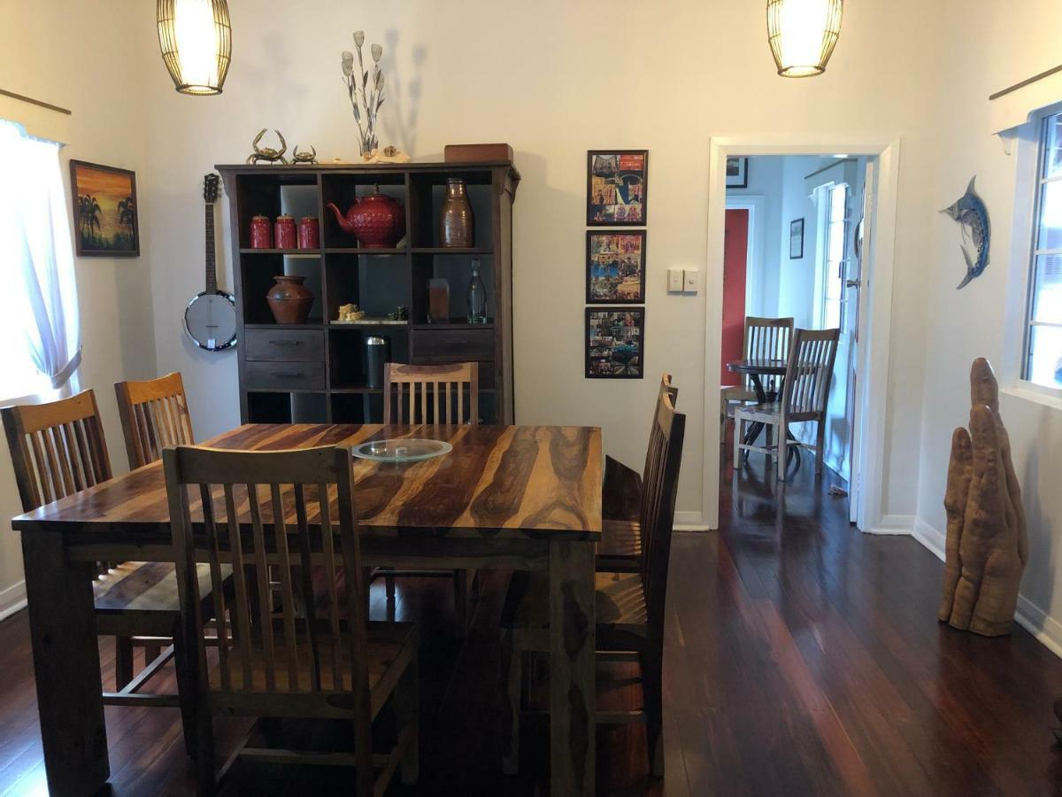 Island Time Guest Room Flying Fish Cove Bagian luar foto
